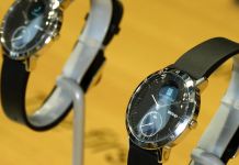 Withings Steel HR erbjuder smarta funktioner i analog klocka