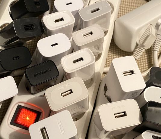 Drar mobilladdare ström när de inte används?